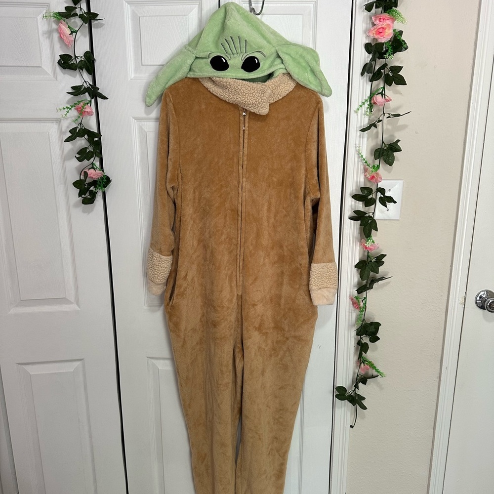 Star Wars Green and Brown Fleece Outfit - Picture 2 of 4
